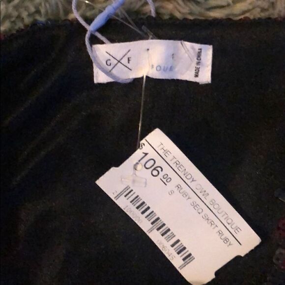 GF Collection Sequin Skirt - NWT Small Mini Skirt - Picture 3 of 5